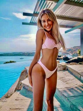 Women’s Pink Bikini Set Eyelet Embroidered Push-up - Stylish Two-Piece Swimwear